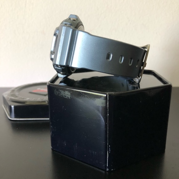 CASIO G-SHOCK Bluetooth Technology Watch GB-6900AA - Picture 5 of 8